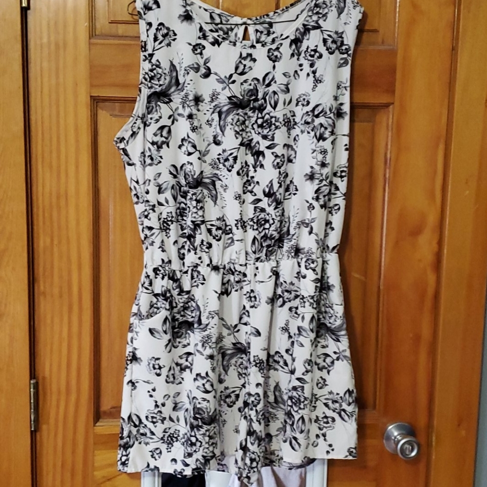 Gorgeous black and white flower romper